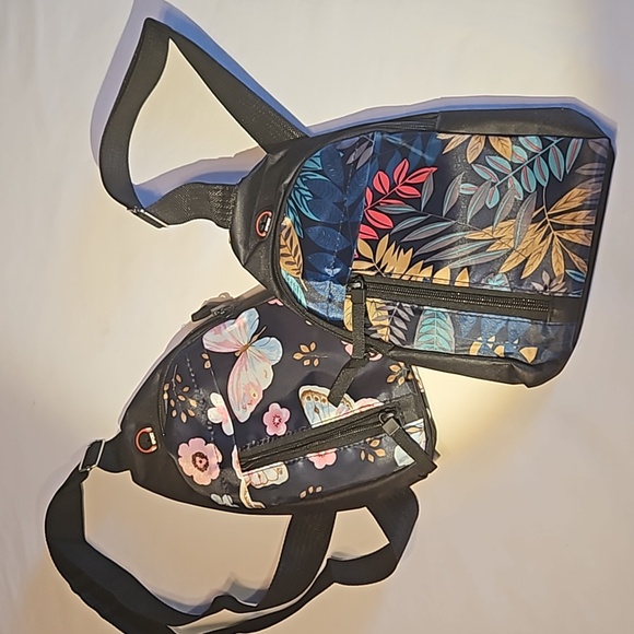 2 new Crossbody, 2 designs, Easy Clean, headphone access; - Picture 4 of 5